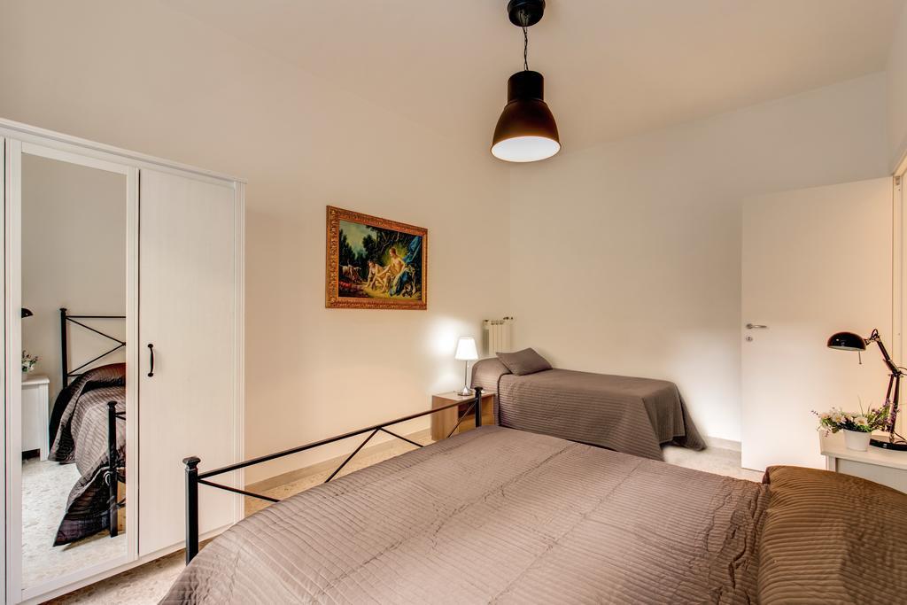 Daisy Guest House Colosseo Roma Habitación foto