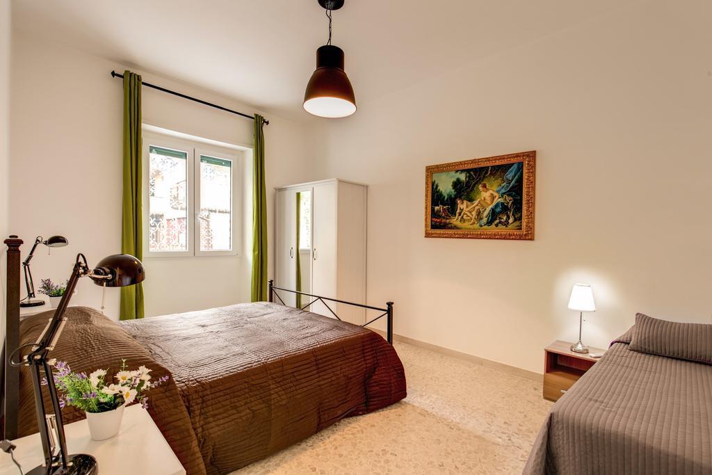 Daisy Guest House Colosseo Roma Habitación foto
